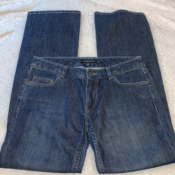 Banana Republic Low-Rise Boot Cut Jeans in Size 4. Excellent condition. Stretch​ - Picture 1 of 6